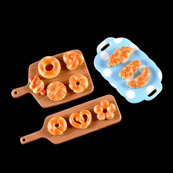 🥨Mini Pretzel Bread Charm